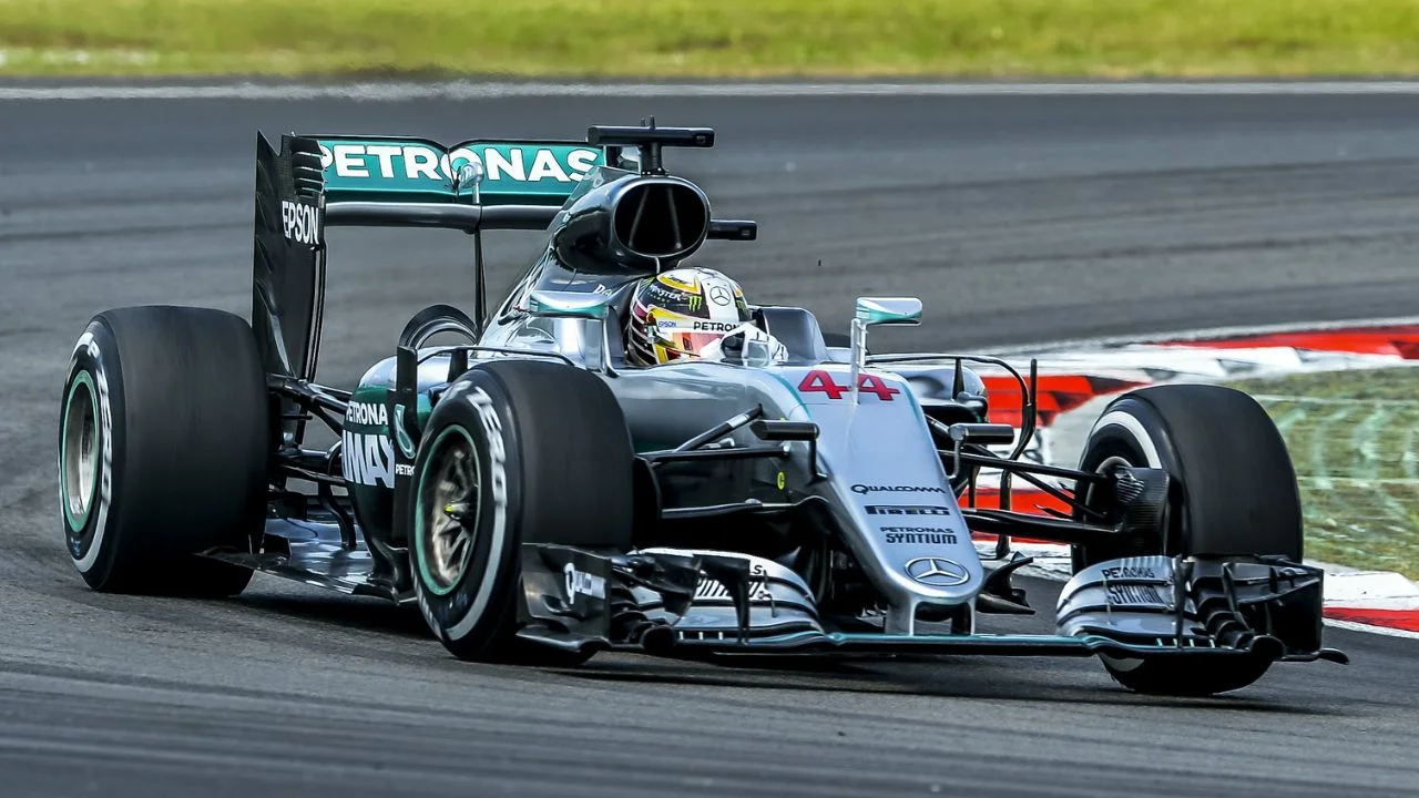 BREAKING NEWS: Lewis Hamilton Set for Ferrari Switch